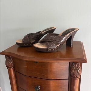 Candie’s heels 7.5M